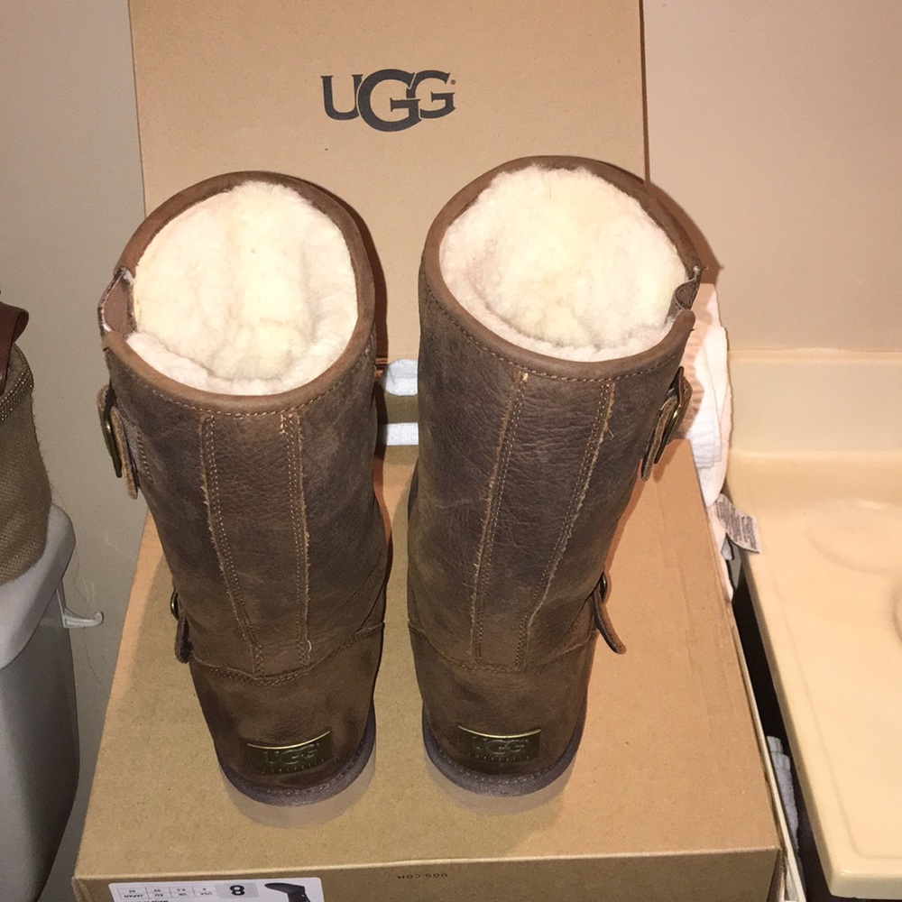 Uggs - image 3